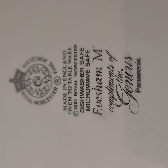 Vintage 1961 Royal worcester evesham 'M' compliments of the genius serving bowl - Picture 7 of 8